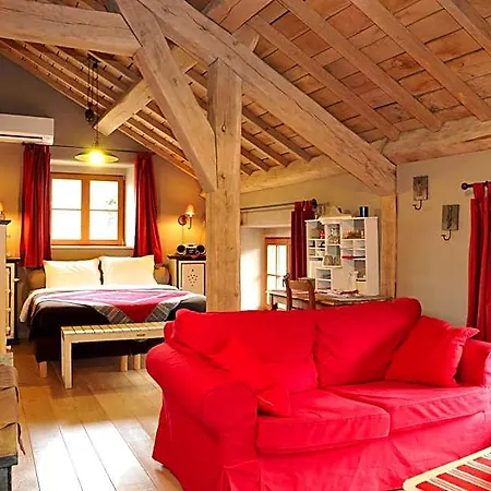 Le Clos De La Fontaine Frühstückspension Chéoux